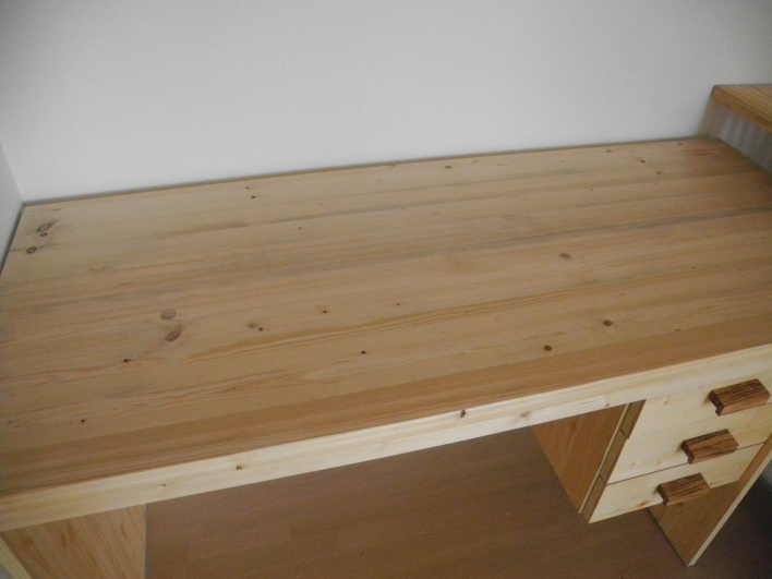 04_renovace starého stolu